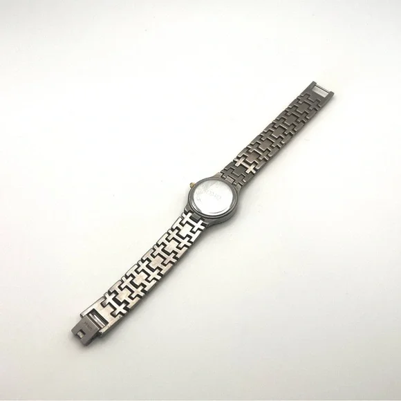 DMQ Two-Tone Womens Crystal Accent Bracelet Watch in Silver & Gold w New Battery - Picture 7 of 11